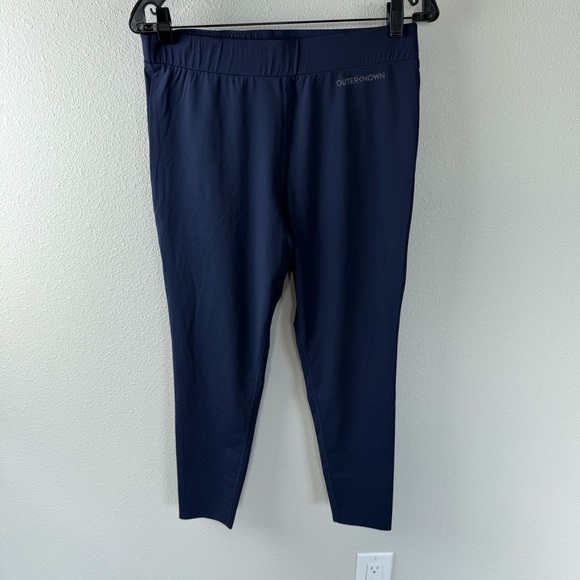 NWOT Outerknown OK Active Navy ECONYL® Nylon 7/8 Legging Outdoor Women’s Large - Picture 2 of 9